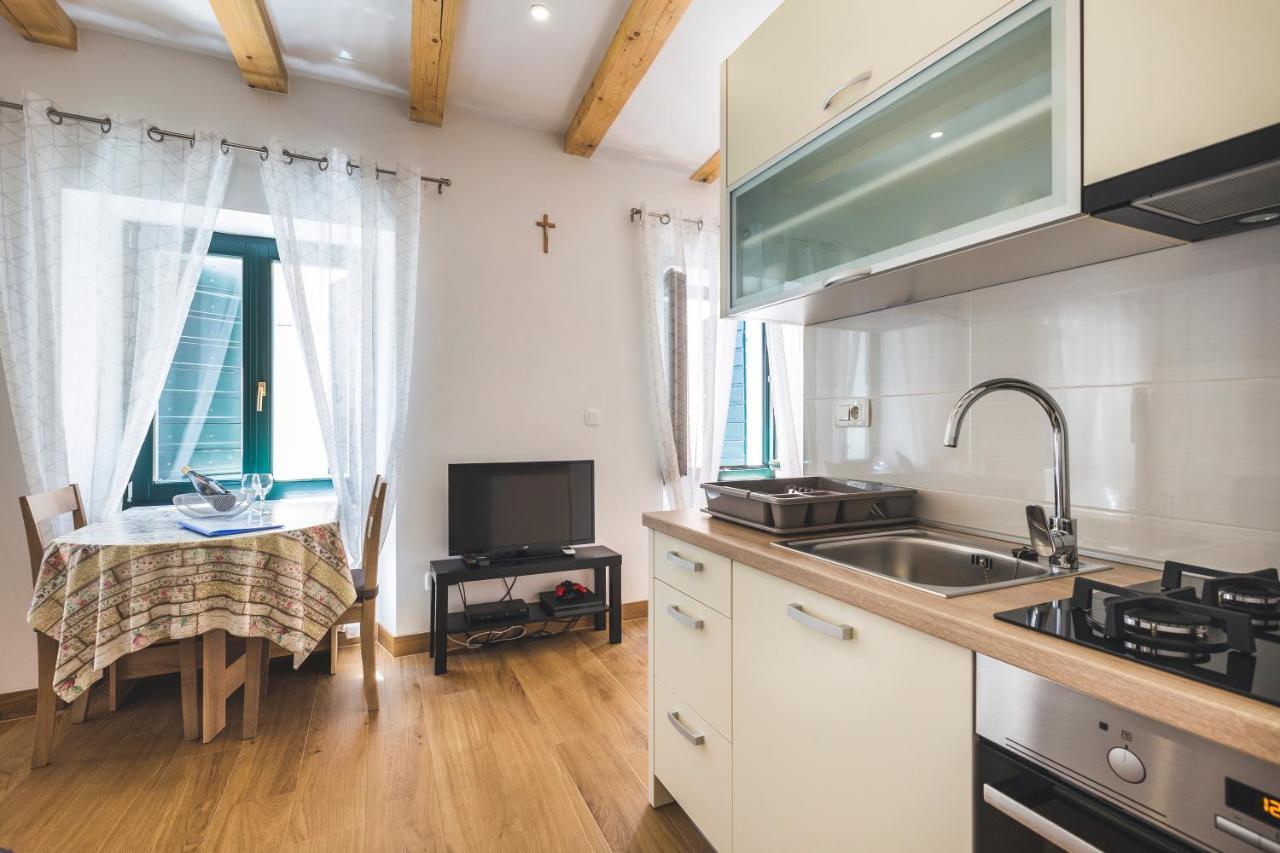 Vinea Apartmani Umag, Ulica G Garibaldia 2 Zewnętrze zdjęcie